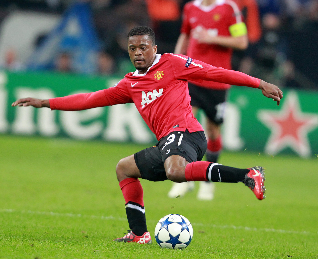 社交媒体上 社交媒体上